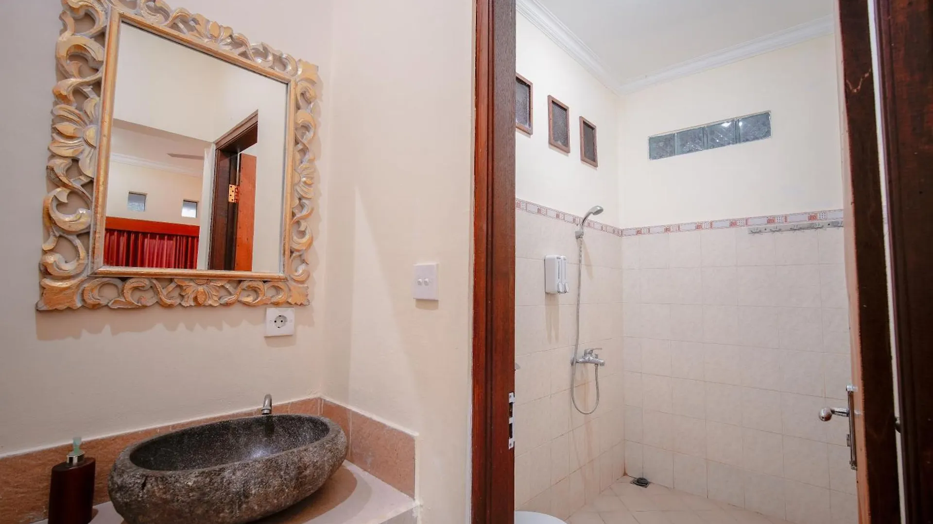 Shana Homestay By Eps Ubud  Ubud (Bali)
