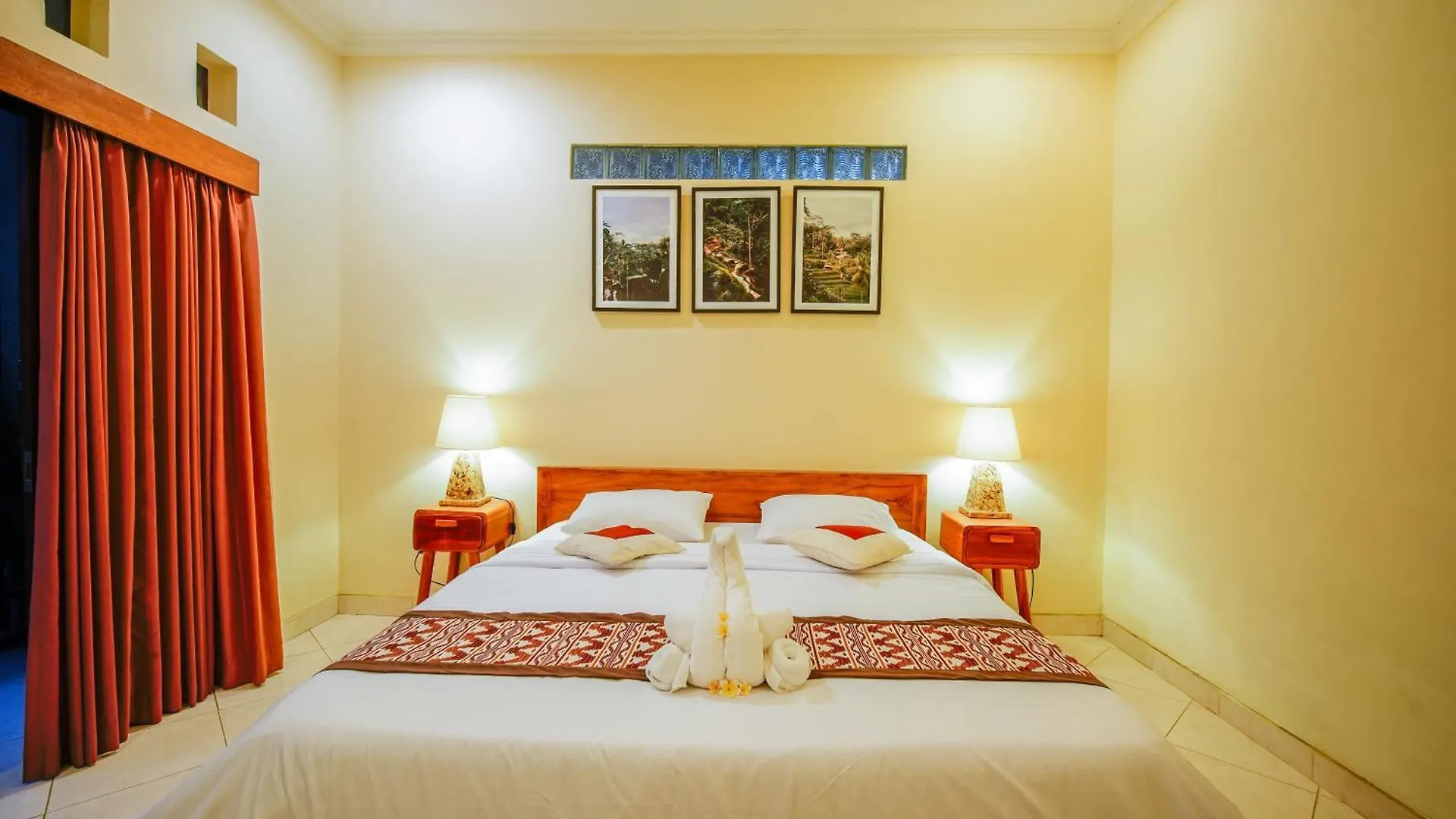 Shana Homestay By Eps Ubud  Indonesia